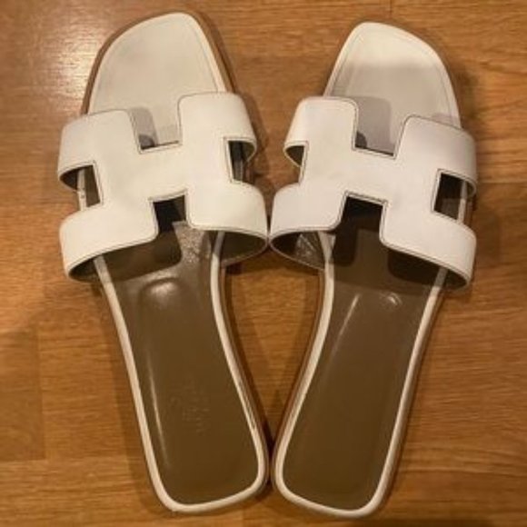Hermes Oran Sandals - Picture 1 of 4